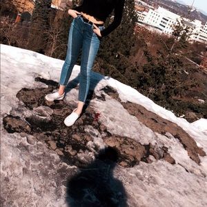 Selling these pacsun jeans. Size 25